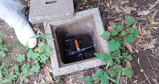 汲み上げポンプの水道元栓